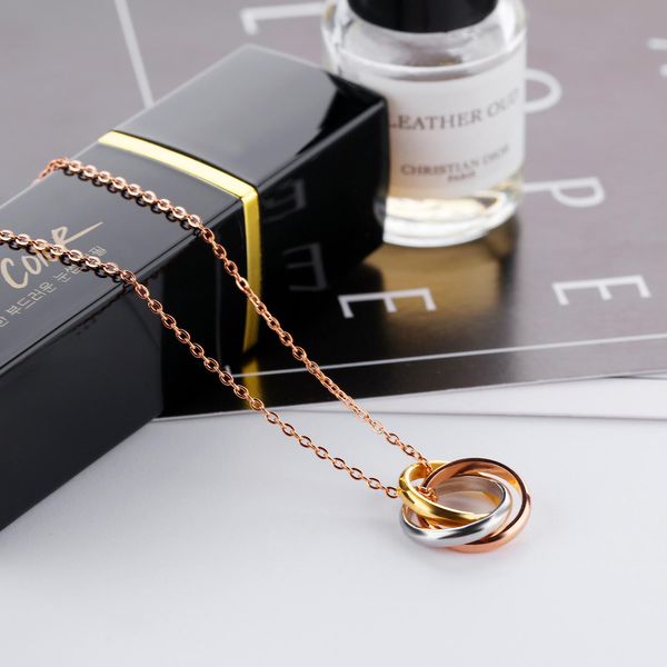 

new korean fashion three-color ring winding stainless steel pendant girl necklace plated 18k rose gold trend charm jewelry wholesale, Silver