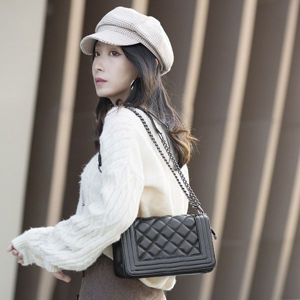 

famous designer handbags, high-quality bags, girls wear them with great temperament and deliver goods for