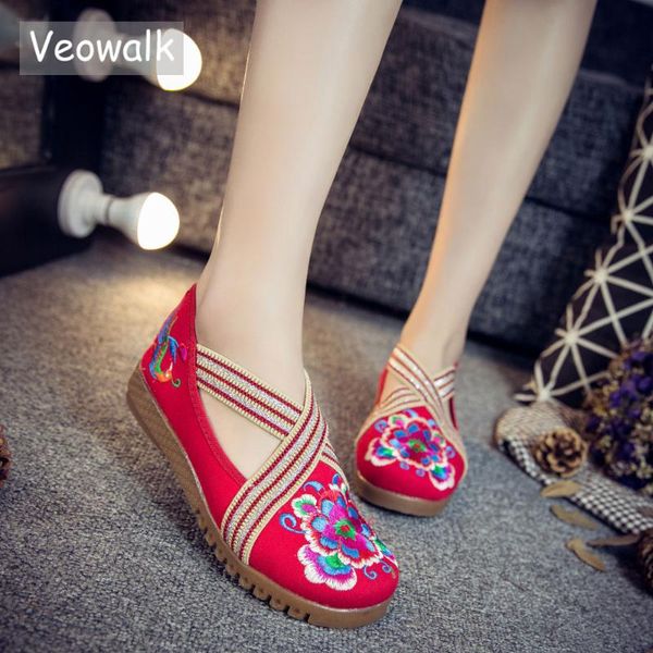 

veowalk handmade fashion spring women's shoes chinese casual flats for women flower embroidered denim shoes zapatos mujer, Black