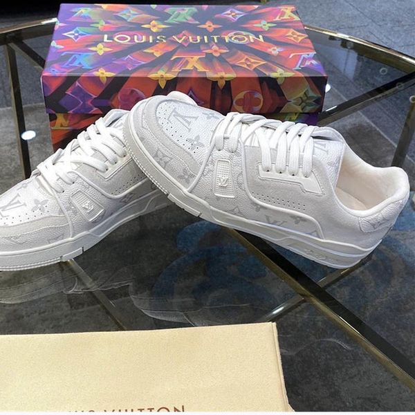 

018 the high-quality men's casual sports shoes and outdoor casual shoes of the new brand designer, the original box size is 38-45, Black