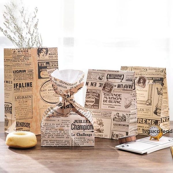 

3pcs/set vintage english newspaper paper bag gift bags with sticker for christmas party candy packaging bags