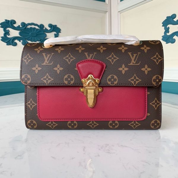 

material perfect combination of unique hardware accessories delicate crown lock will show the queen's style incisively and vividly