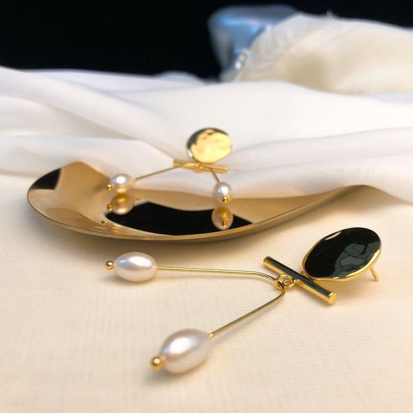 

Pendant Earrings Personality Handmade Zircon Pearl Luxury Jewelry 18K gold plated brass Earrings Stud Earrings For women Asymmetric Earring