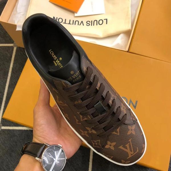 

04 men's designer casual sports shoes, fashion brand outdoor casual shoes, trainers. fast delivery in original box packaging, Black