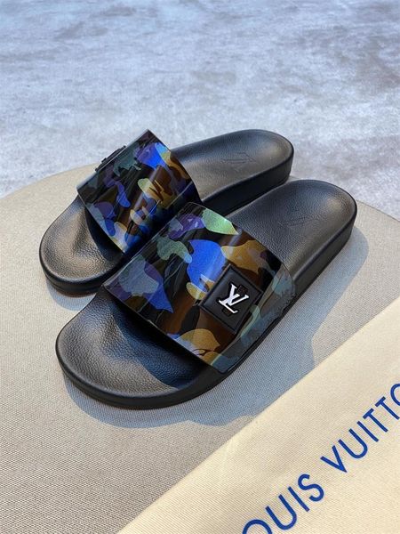 

1a7voy mule waterfront cette mule waterfront dÃ©ploie une large bride avant Ã motif monogram irisÃ©, emblÃ©matique de la collection homme 65196