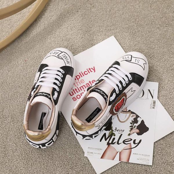 

2020q new embroidered leather casual shoes outdoor men's and women's sports shoes fashion trend graffiti wild couple shoes, size 3, Black
