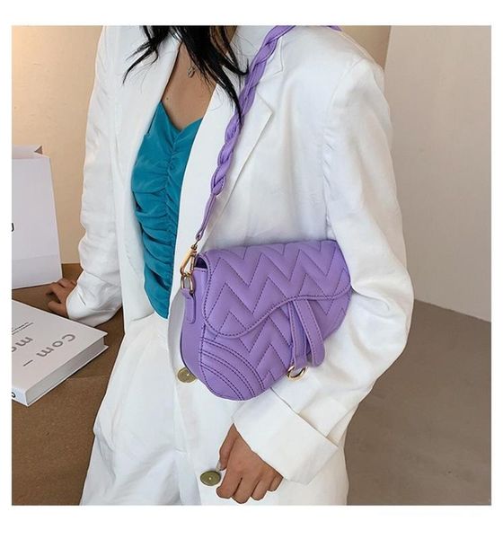 

2020 retro armpit bag niche personality female bag wide shoulder strap baguette fashion shoulder messenger