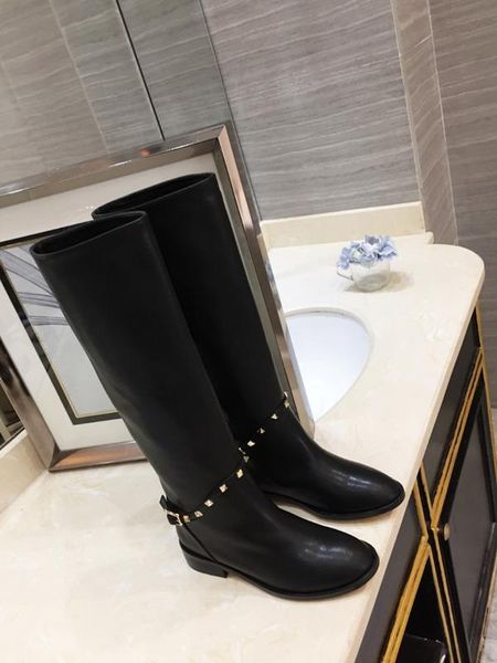 

2020 fashion long boots leather patent leather cap toe boots martin calf leather rivet boots black lace combat boots, with box us4-10