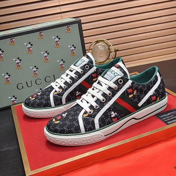 

fashion luxury men shoes casual sneakers breathable design men shoes running outdoor footwears with box mens tennis 1977 sneaker sale, Black