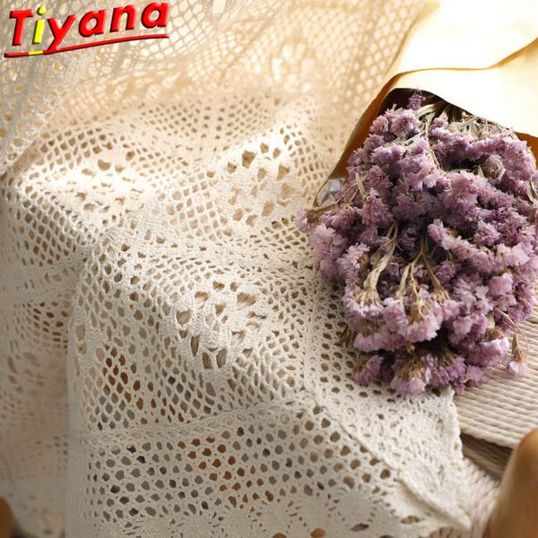 

современные ажурные кружевные занавески для гостиной бежевый / белый knit выдалбливают окна занавески для балкона может быть скатертью x-m18