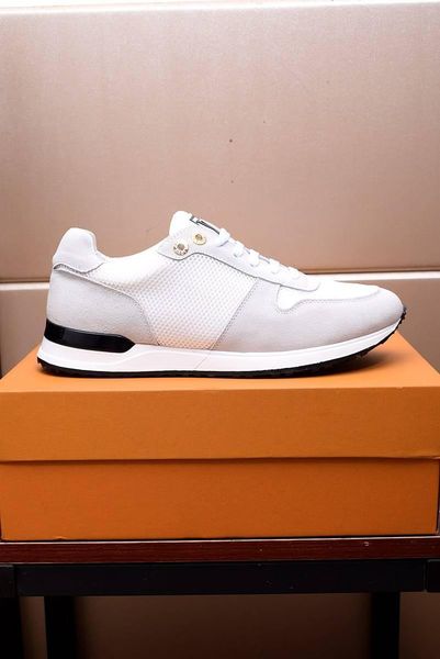 

2020-2019a luxury limited edition custom men's casual shoes, fashion wild sports shoes, original packaging shoe box delivery, yardage