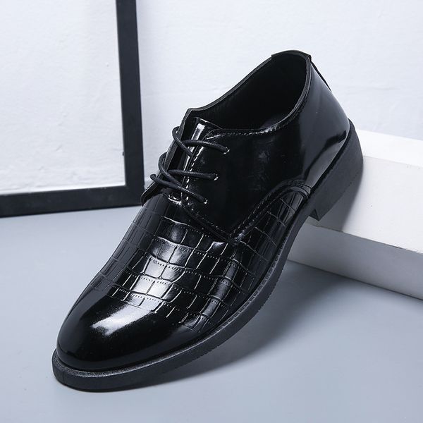 

british men dress shoes spring autumn male leather flats business casual mans footwear round toe lace up derby shoes with fur, Black