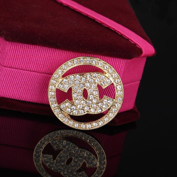 

luxury designer brooches pinsfor women fashion brand brooches new 2020 diamond brooches factory direct sale, Gray