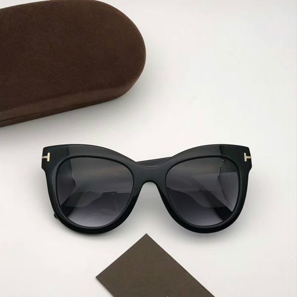

the new design tf0612 butterfly polarizing sun frame for women is a complete set of high-quality multi-color sunglasses imported from italy