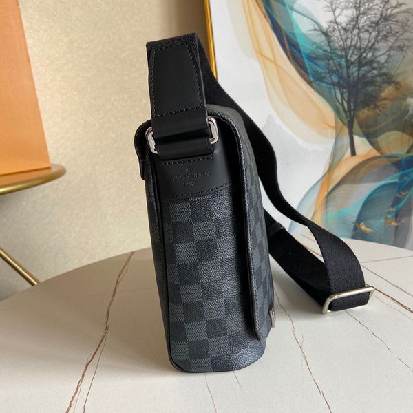 

classic lady's handbag 7a high-end custom quality handbag fashion business casual style metal accessories with long shoulder strap