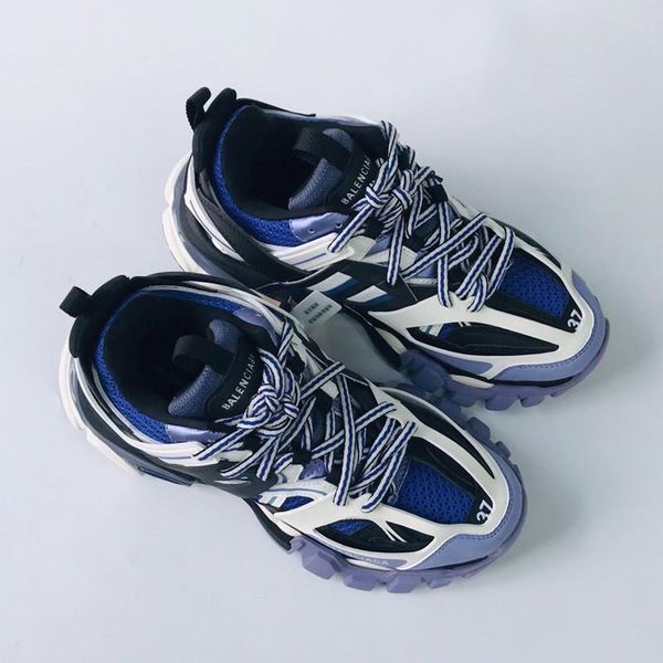 

2020zn designer to create casual and comfortable all-match sports shoes, travel shoes outsole non-slip design with original box delivery, Black