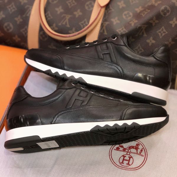 

2020 new men's casual sports shoes, fashionable and comfortable, versatile