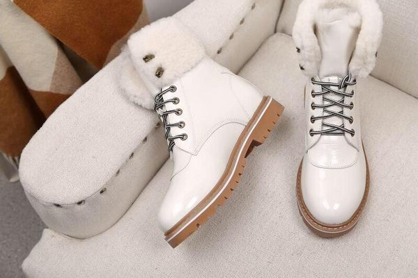 

2020a new fashion thick-soled female british wind martin boots fashion wild lace short boots, original box packaging, size: 35-40