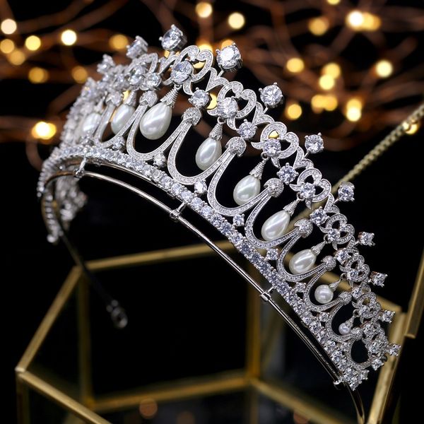 

кристаллы asnora нового дизайна и раскаты циркон диадема де noiva свадебных tiara люкс коронка сладкого 16 партия принцесса диадемы mx200720, White;golden