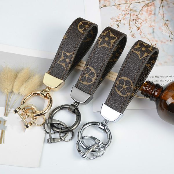 

new key buckle fashion keychain handmade car leather designer keychain man womens bag style pendant accessories