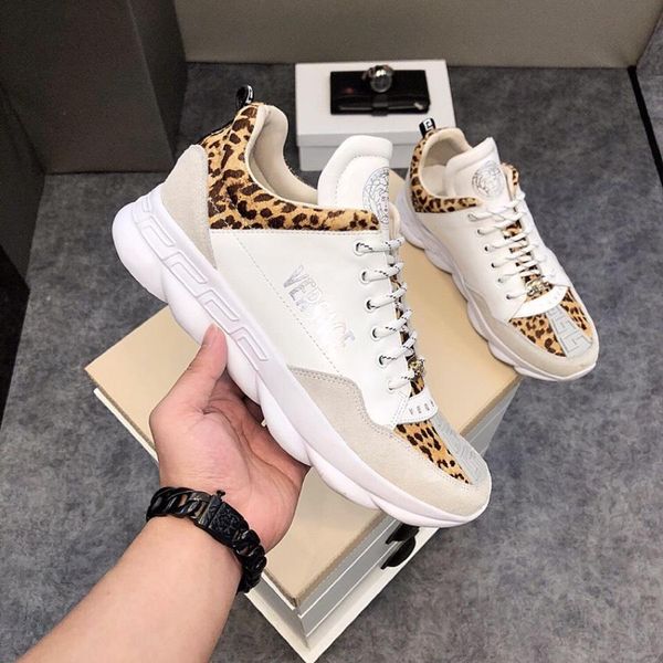 

2020-2019h summer new trend letters with casual men's shoes running casual shoes, fashion wild comfortable sports shoes, s