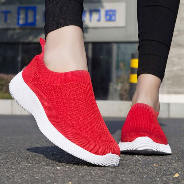 

mesh breathable women's running shoes light flat female summer sneakers plus size women sport shoes slip on woman sports shoe i1