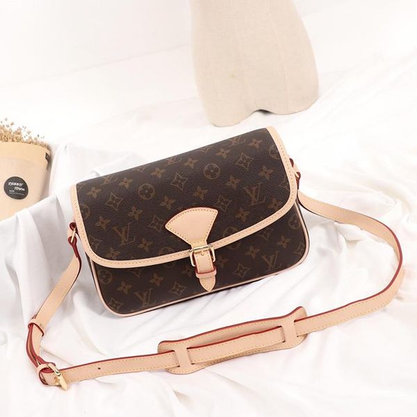 

new arrival womens bag trend envelope luxury designer womens shoulder bags simple style leather small flap crossbody bags messenger bags