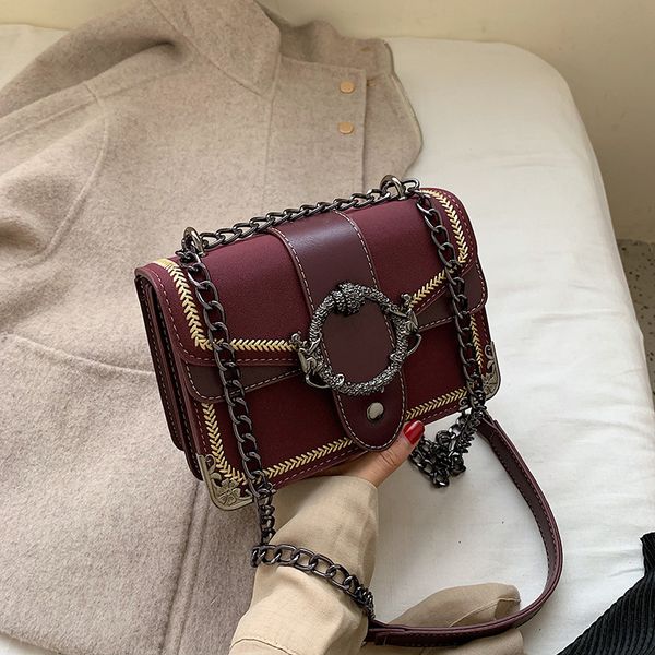 

новые цепи сумка для женщин 2020 моды малого crossbody сумки flap высокого качества матового кожа pu дама плечо сумка красных