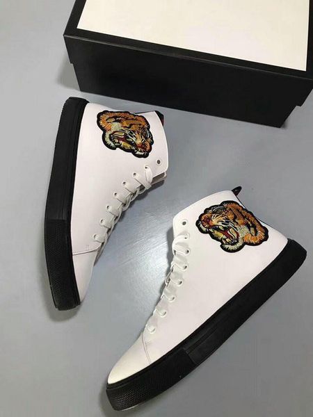 

мода нового прибытия вышивка тигр волк медведь mans причинна обувь high top синих белого золото животные печать люди тапок размер 38-44 000, Black