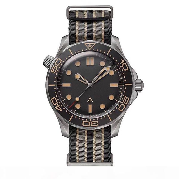 

mens luxury watch designer watches 42mm 007 master 8806 mechanical automatic movement wristwatches self-wind orologio di luss screw-in crown, Slivery;brown