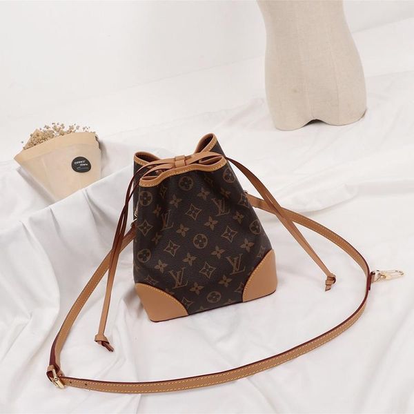 

new arrival womens leather bucket bag vintage classic drawstring shoulder bag simple style lady messenger crossbody bags with origin box