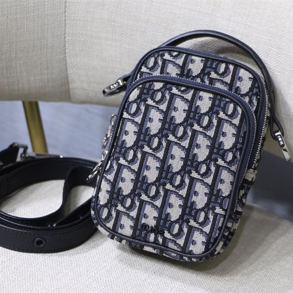 

canvas small camera bag 7a high-end quality double zipper design black texture tactile calfskin finish adjustable removable shoulder strap