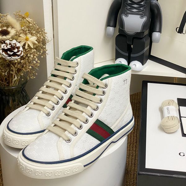 

2020 e13 унисекс мужчины и женщины высокого кроссовки высокого качества lace-up мода повседневная мужская обувь кожа конструктора люкс обувь, Black