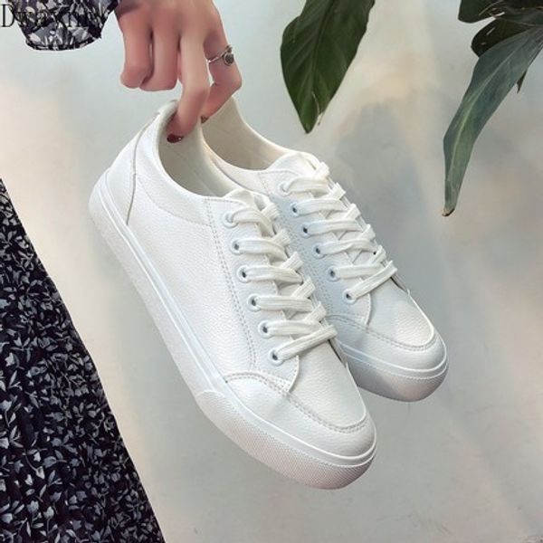 

2020 autumn new female leather korean version of the round head comfortable flat sneakers, Black
