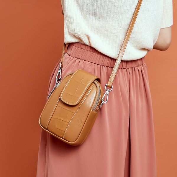 

2020 fashionable leather bag ladies tide design mobile phone bag girl personality classic wild one-shoulder age-reducing diagonal bag 1503