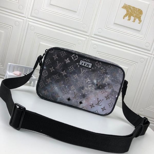 

simple style men bag sac bandouliÃ¨re crossbody bags new arrival vintage type messenger bags luxury designer men zipper shoulder bag sale