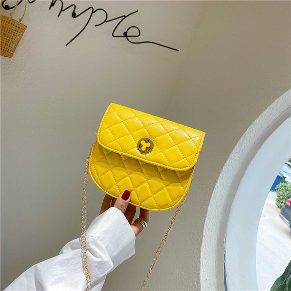 

2020 new female shoulder pu shoulder korean fashion chain plaid messenger bag ins internet red bag, White