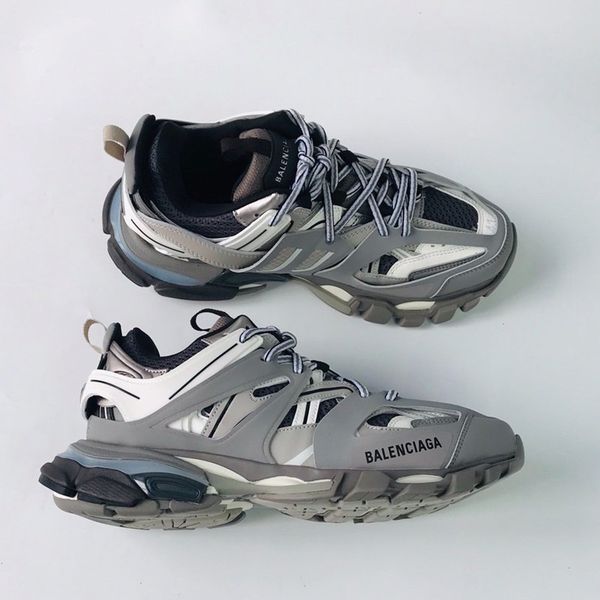 

2020ji designer to create casual and comfortable all-match sports shoes, travel shoes outsole non-slip design with original box delivery, Black