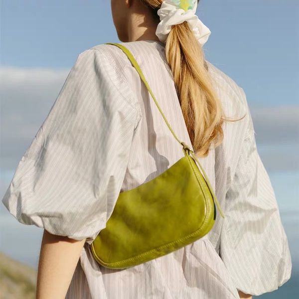 

2020 new women's shoulder bag messenger bag fashion armpit retro handbag shoulder beauty essential