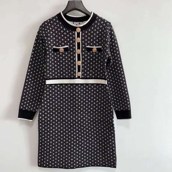 

801 2020 summer a line long sleeve dress prom fashion crew neck flora print letter brand same style qian, Black