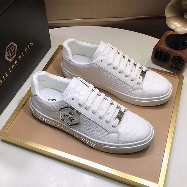 

men 's shoes 2020 fashion logo style sneakers black and white fast delivery comfortable lace -up comfortable type shoes autumn and win