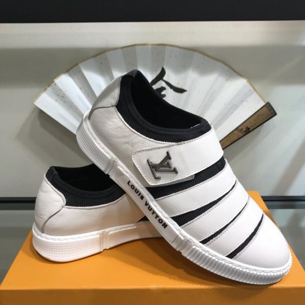 

2019q new men's leather sneakers trend shoes, comfortable and breathable wild white shoes, the original box delivery 38-4411, Black