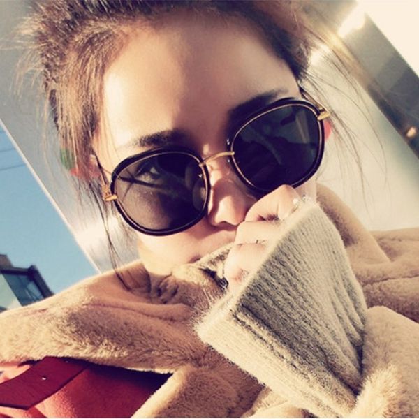 

2020 new sun fashion polarizer men's polarizer sun sunglasses and women's fashion big frame glasses big face round sunglasses, White;black