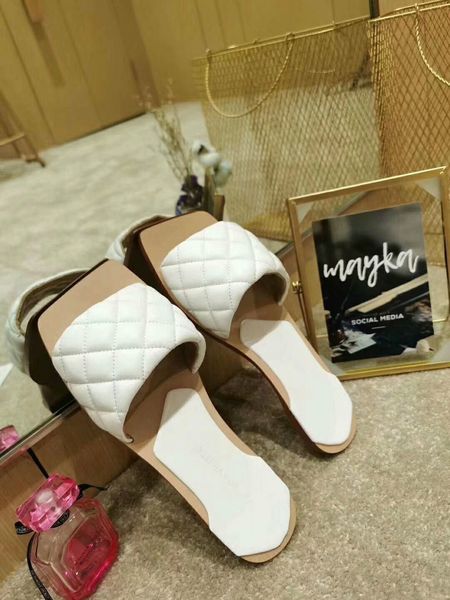 

2020 quality 10 color the latest leather slippers luxury matte leather checked women shoes open-toed women flat heel sandals beach shoes, Black