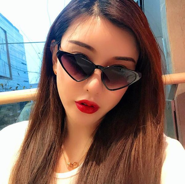 

2020 summer new triangle sunglasses big frame personality cat eye sunglasses fashion trend street pgraphy sunglasses, White;black