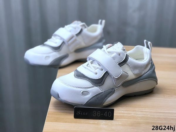 

2020 лета новая толстостенной подошвы внутреннего увеличение удобный фитнес спортивная обувь сетка дышащей универсальными случайных кроссово