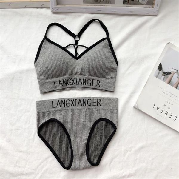 

sports beauty vest feminine large size bra set thin underwear set no steel ring sleep lingerie, Red;black