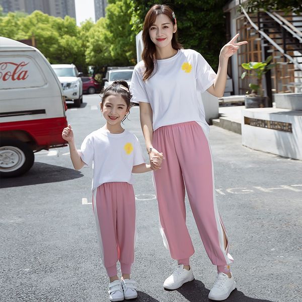 

kdrrf family matching men and trousers women tong juhua set 2020 new fancy girl mother-daughter matching outfit short-sleeved trousers two-p