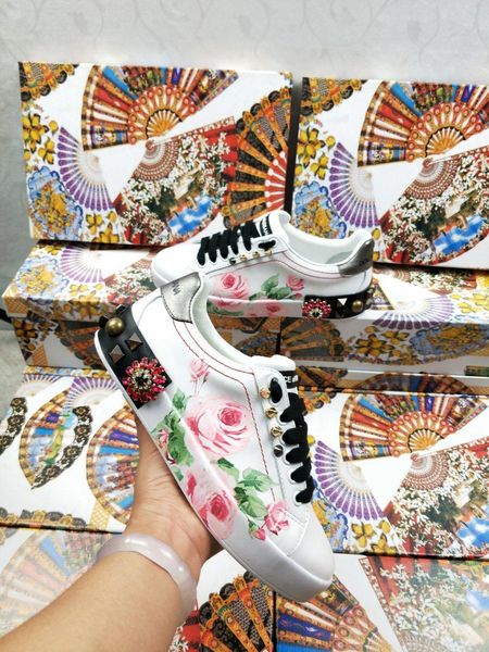 

2020h new trend leather casual shoes fashion men and women comfortable sneakers hand-painted doodle wild couple shoes, size 35-451, Black