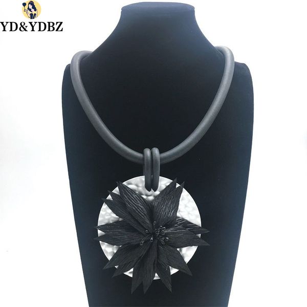 

yd&ydbz exaggerated round black flower necklace, handmade diy foam aluminum necklace charm women holiday party mirror necklace, Silver